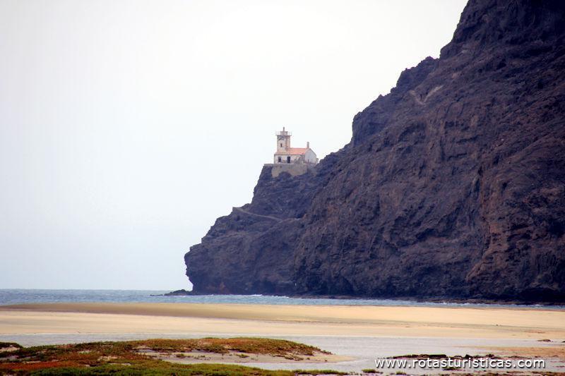 Faro di São Pedro (Isola di São Vicente)