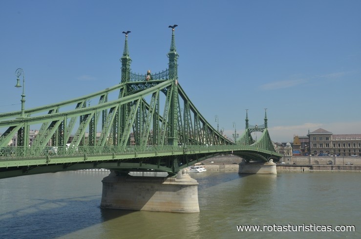 Puente de la libertad (Budapest)