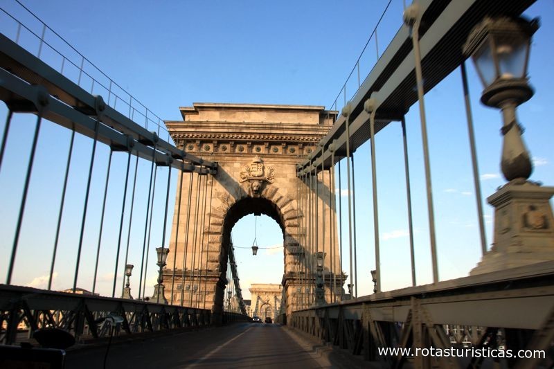 Puente de las Corrientes (Budapest)