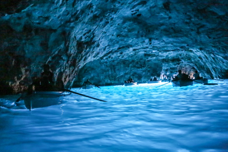 Cueva azul