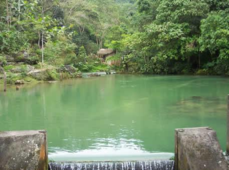 Quelle des Tioyacu Flusses