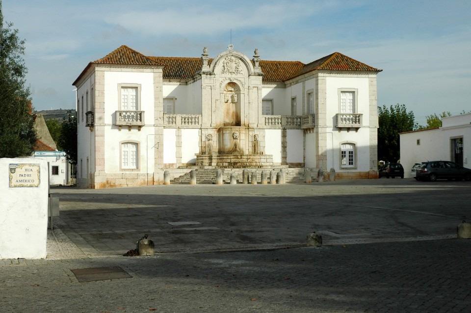 Palais de la Mitra (Loures)