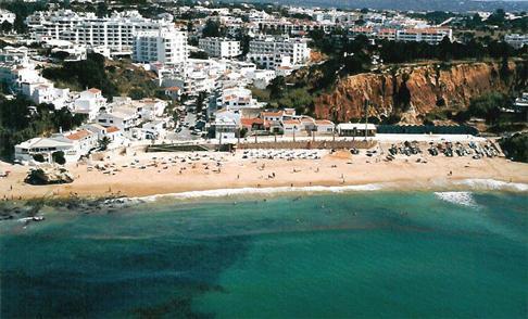 Praia de Olhos de Água (Algarve)