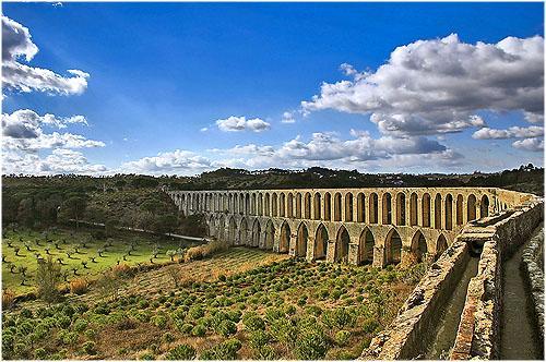 Pegones Aqueduct (Tomar)