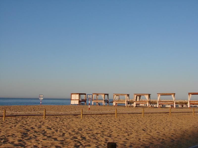 Strand der Marina von Vilamoura (Algarve)